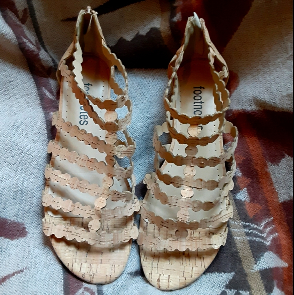 Foot notes Sandals sz 10M